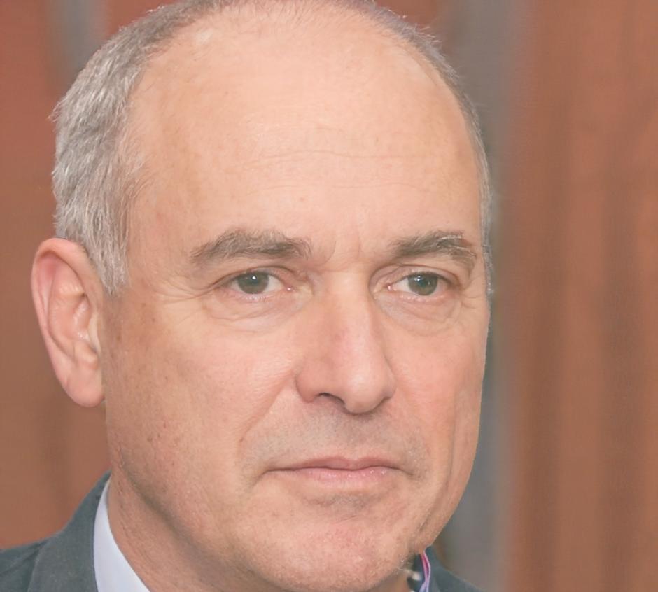 Lennart Hoffmeister, Geschäftsführer haliviosent